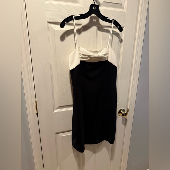 NWOT Cece Colorblock Bow Dress - Picture 2 of 5